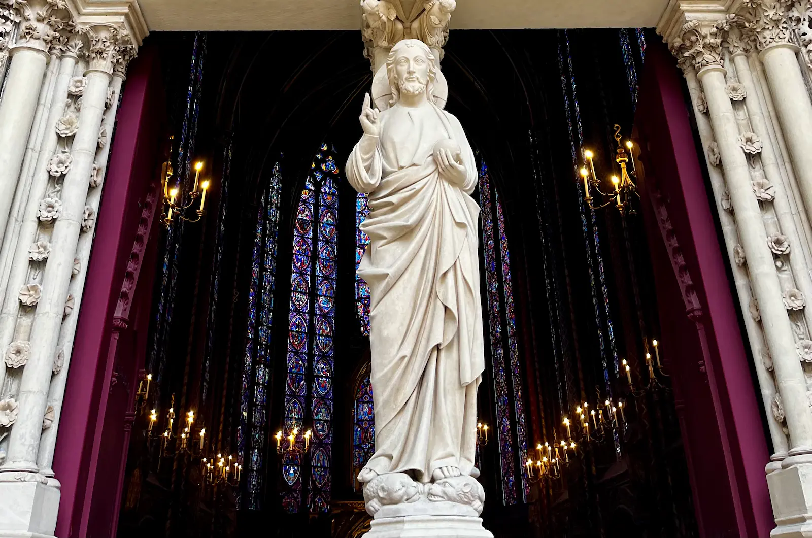 The entrance of the upper chapel of Sainte-Chapelle